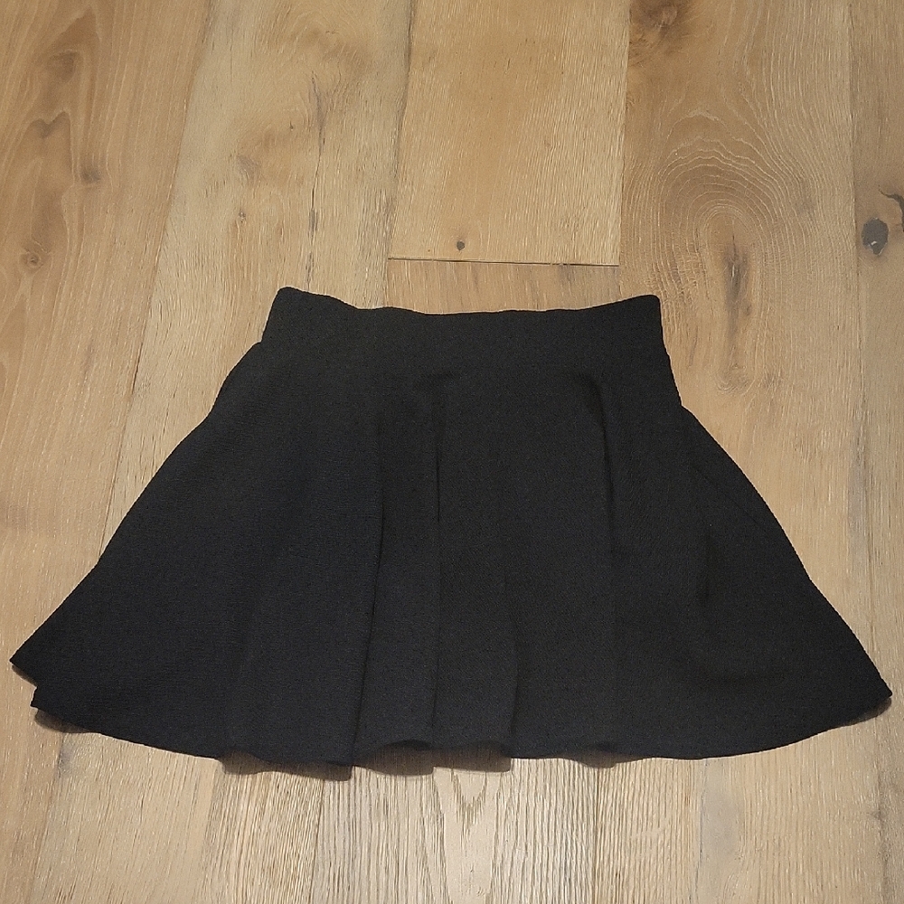 Urban Coco Black Skirt Size Medium